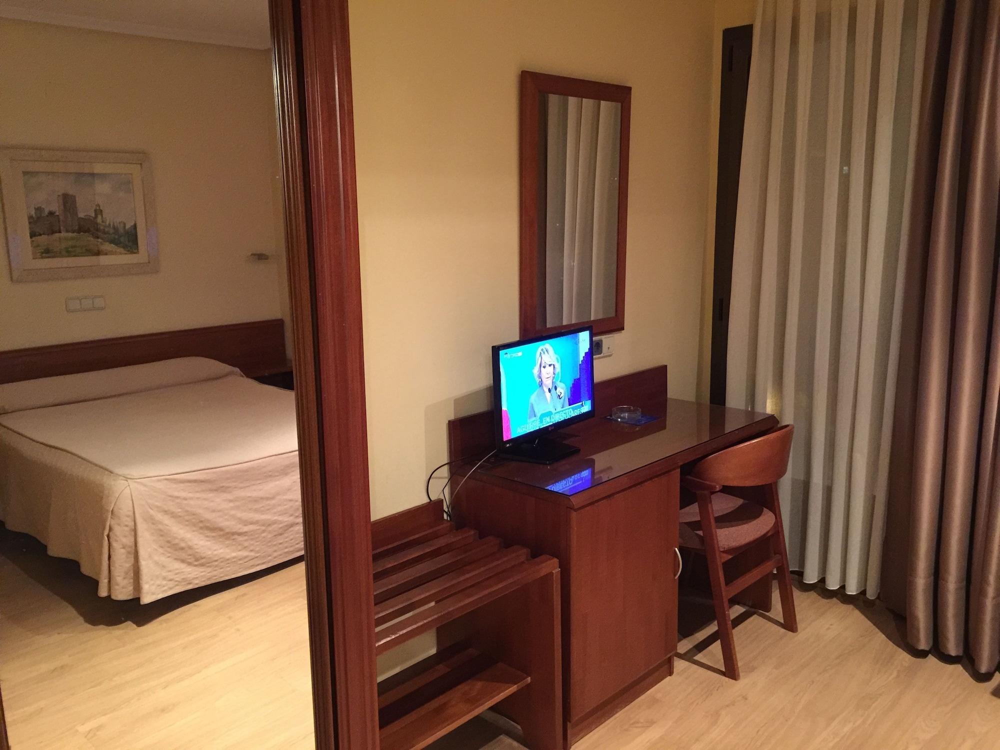 Hotel Ele Acueducto Сеговія Екстер'єр фото