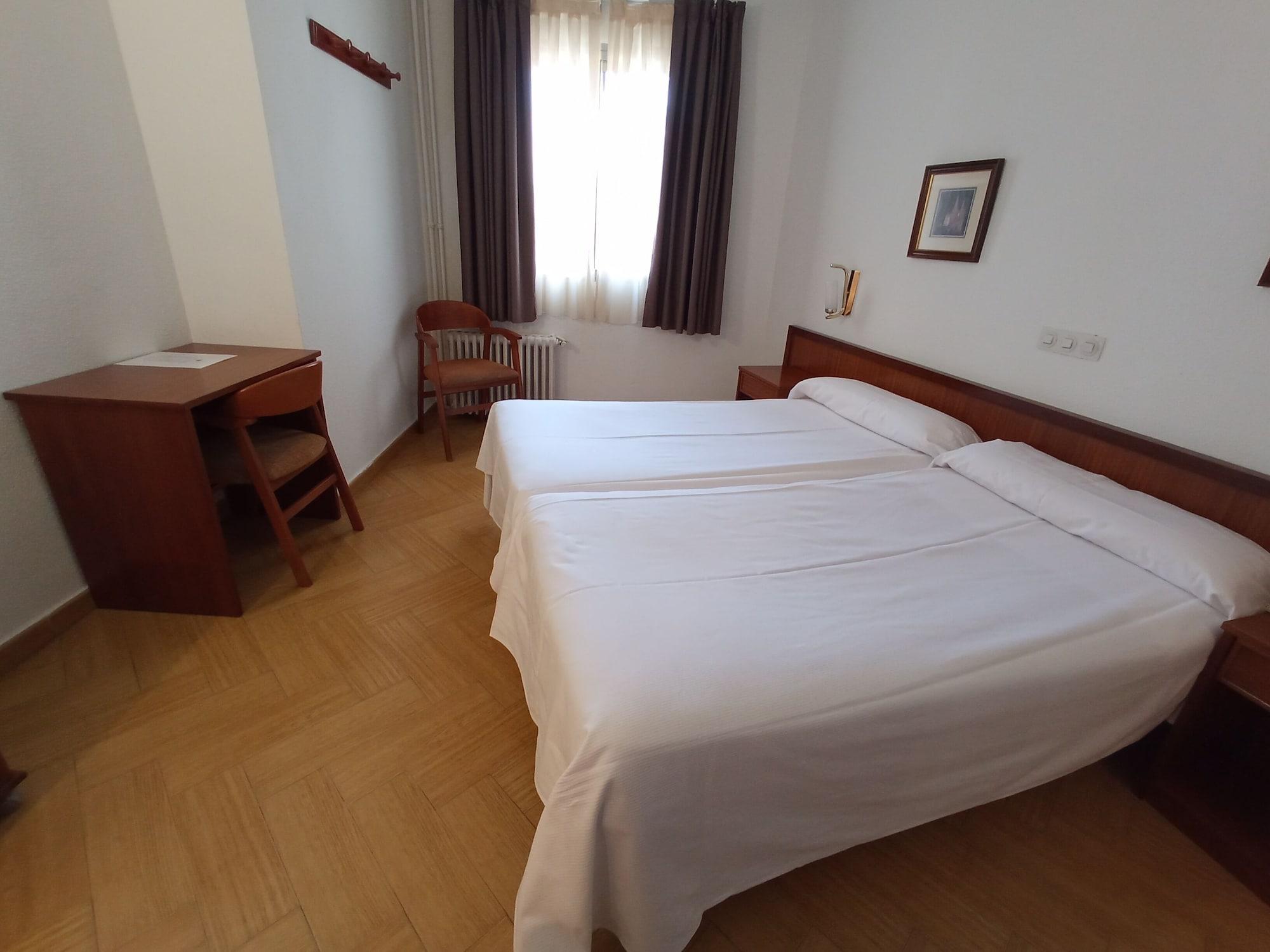 Hotel Ele Acueducto Сеговія Екстер'єр фото