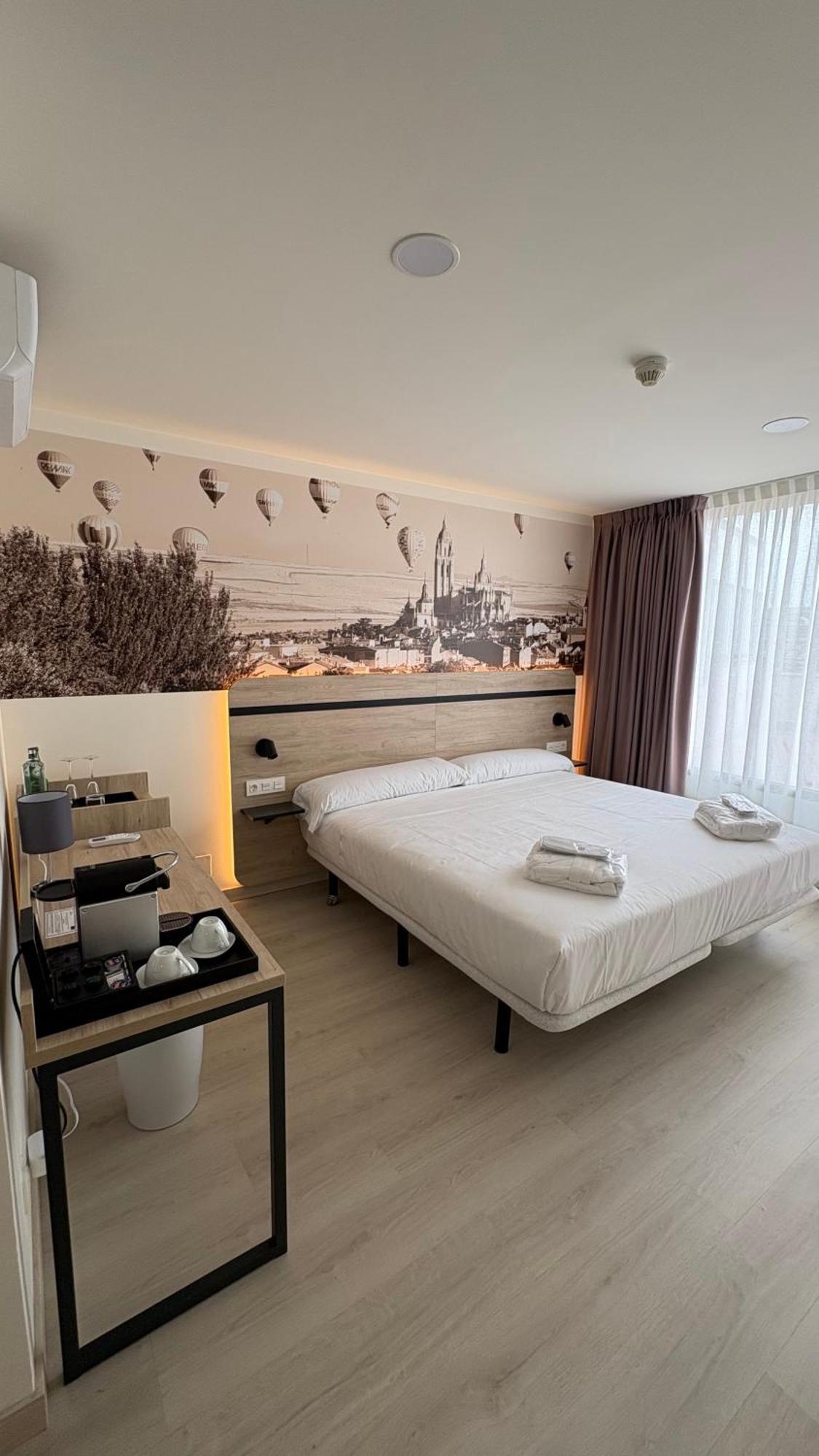 Hotel Ele Acueducto Сеговія Екстер'єр фото